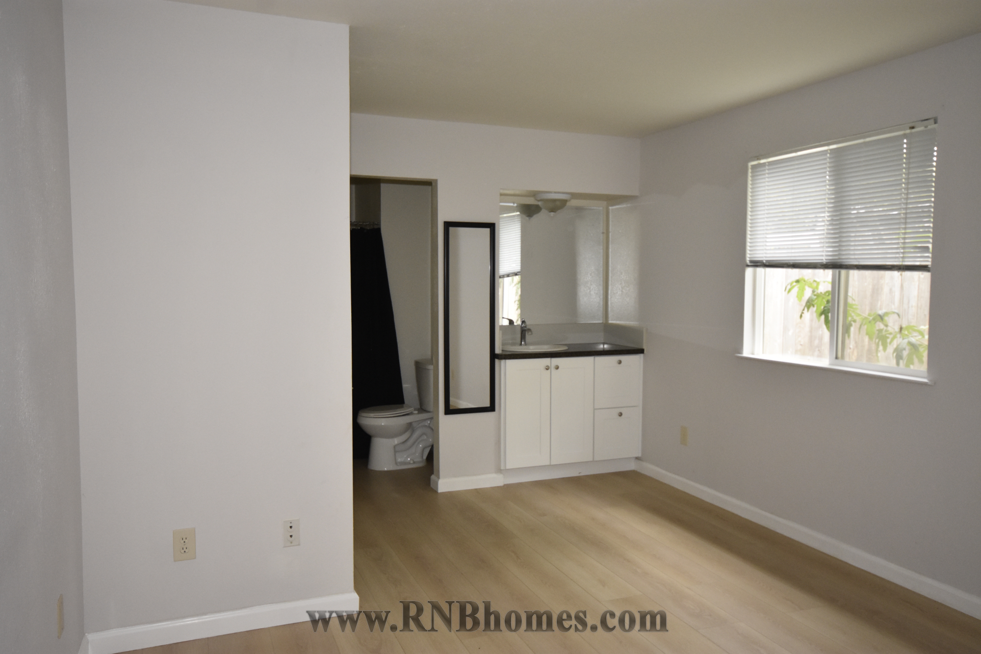 949 Nogales Street, Sacramento, CA rental home photo